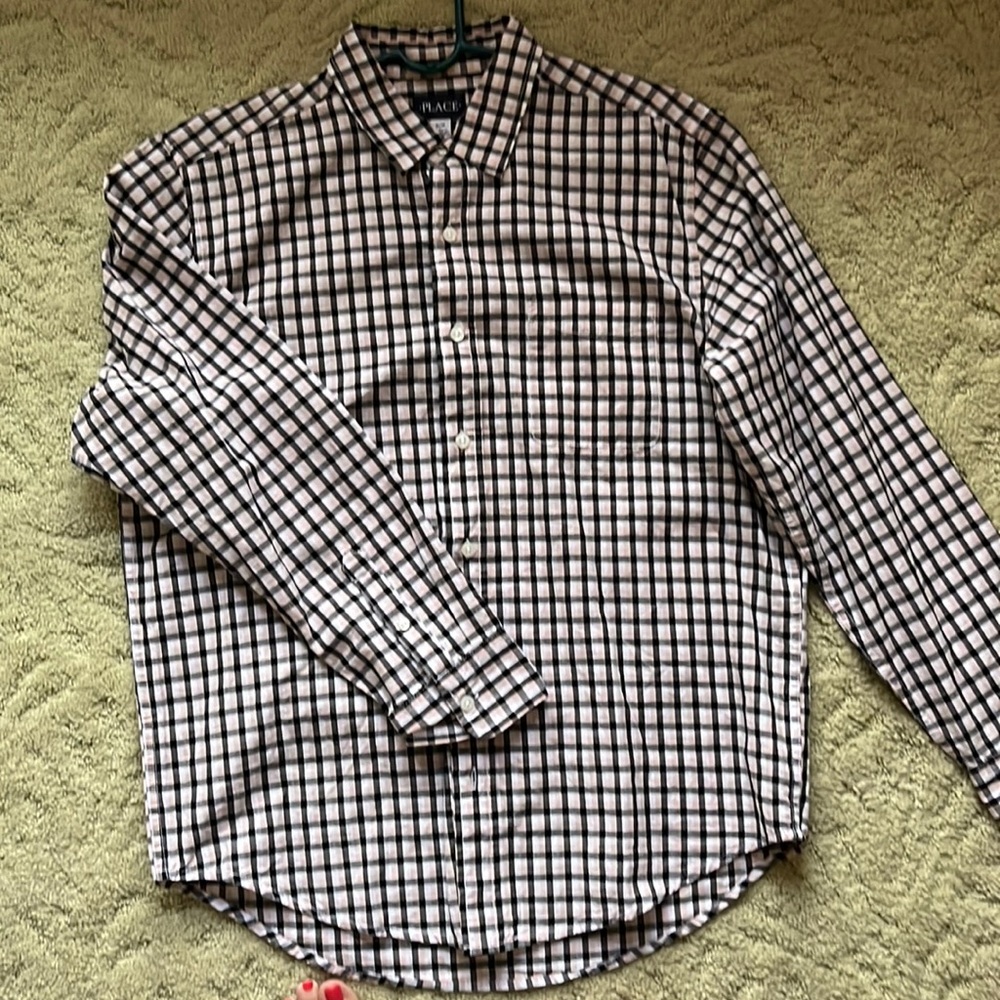 Mens- the Children’s Place dress shirt. size Mens Medium